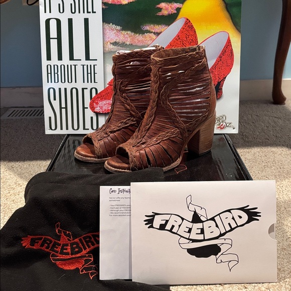 Freebird Bella Leather Heeled Boots - Picture 3 of 12